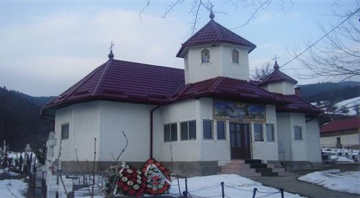Biserica - vedere exterioară